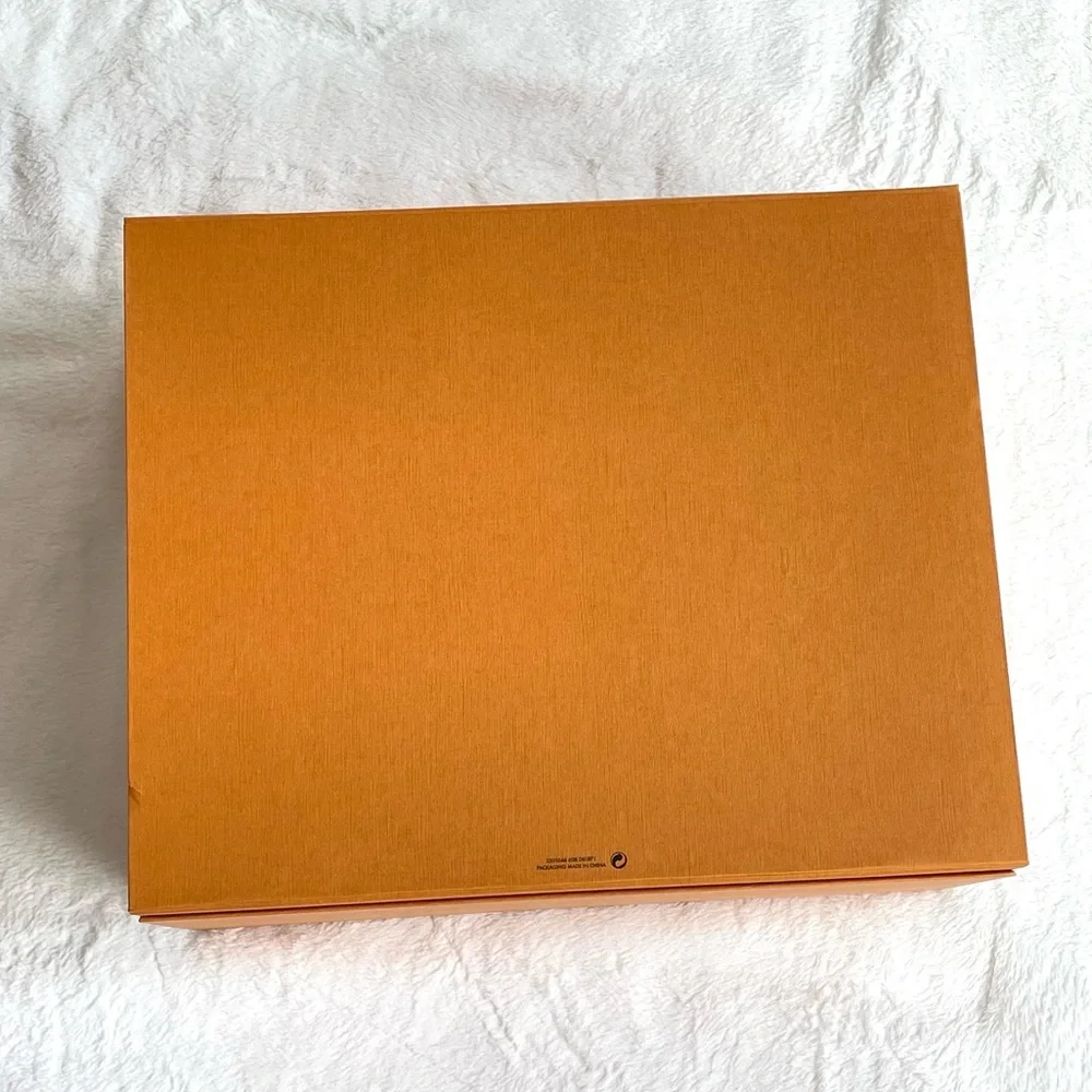 Louis Vuitton Large Empty Box 16” X 13” Cardbox Magnetic Closure NEW